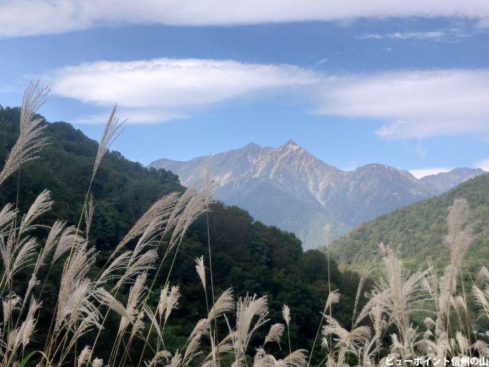 ススキと鹿島槍ヶ岳